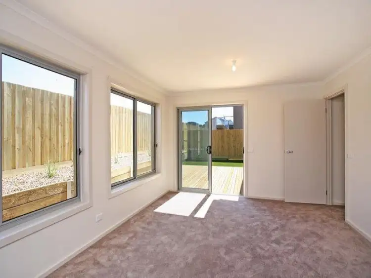 Fifth view of Homely unit listing, 2/15 Koomeela Drive, Torquay VIC 3228