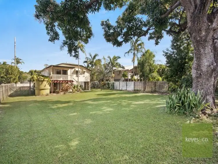 31 Hughes Street, Hermit Park QLD 4812