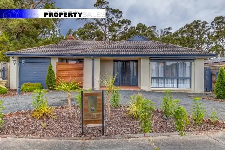 10 Crowe Court, Newborough VIC 3825