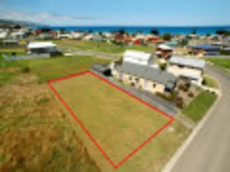 24 Joyce Street, Apollo Bay VIC 3233