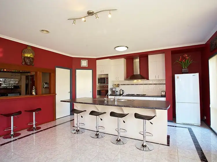 25 Creswick Drive, Point Cook VIC 3030