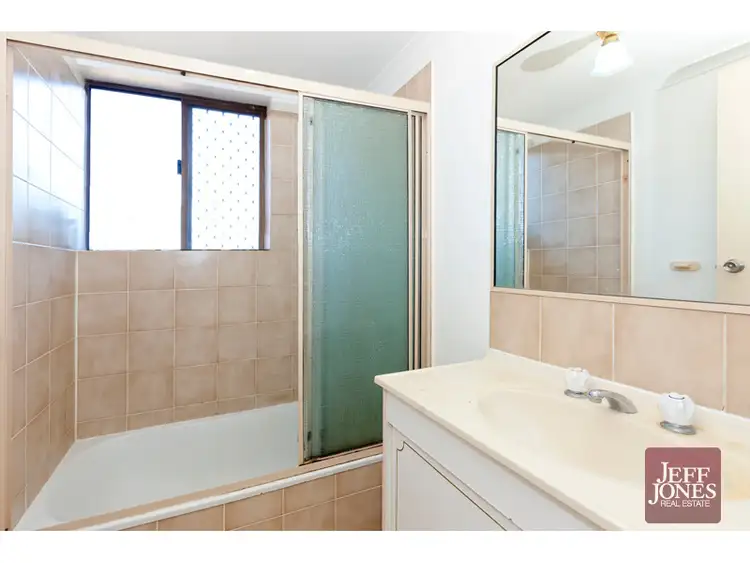 Fifth view of Homely unit listing, 3/9 Pear Street, Greenslopes QLD 4120