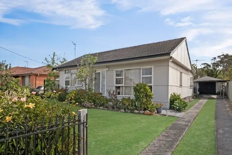 169 Barrenjoey Road, Ettalong Beach NSW 2257
