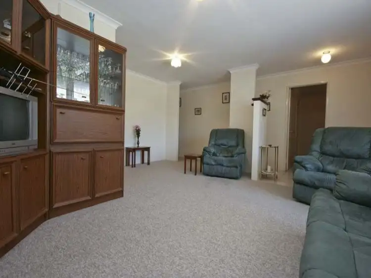 Sixth view of Homely house listing, 5 Eva Lynch Way, Warnbro WA 6169