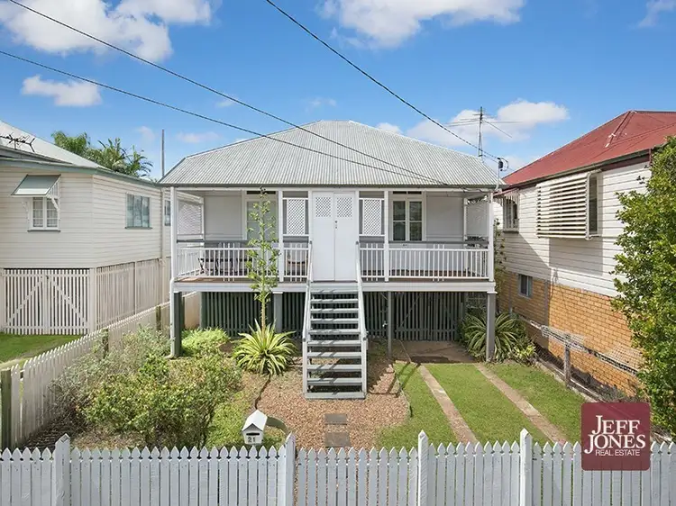 21 Lilly Street, Greenslopes QLD 4120