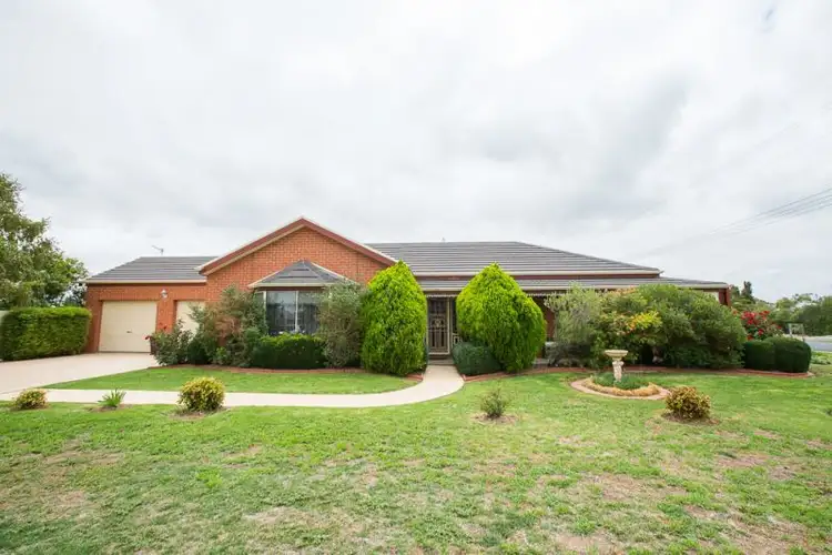 39 Pryors Road, Horsham VIC 3400