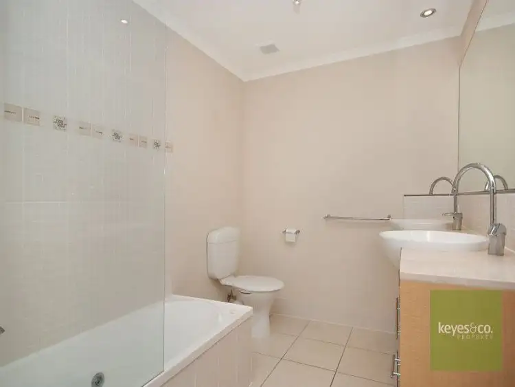 Fifth view of Homely unit listing, 203/3 Melton Terrace, Townsville City QLD 4810