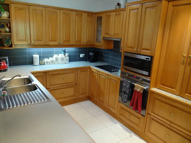 Third view of Homely house listing, 5 Lachlan Court, Bright VIC 3741