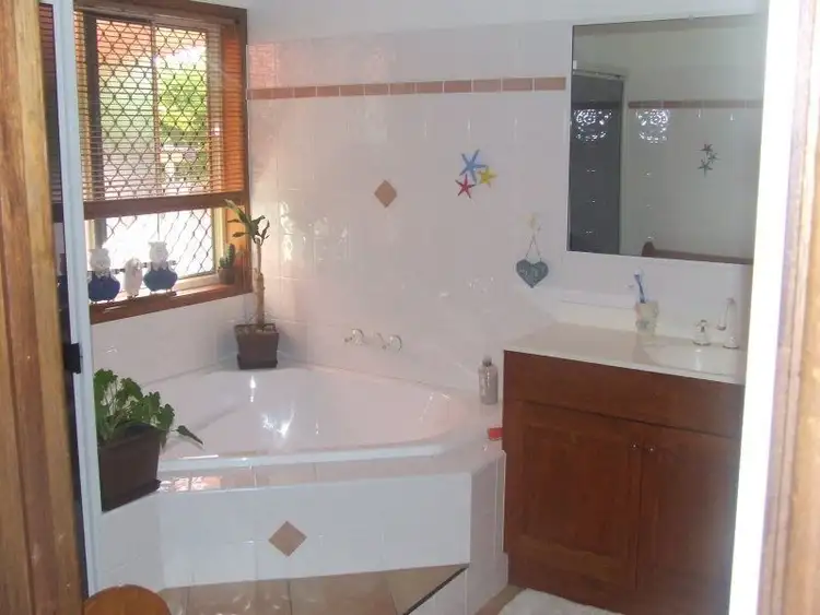 Sixth view of Homely house listing, 5 Foxtail Court, Kirwan QLD 4817