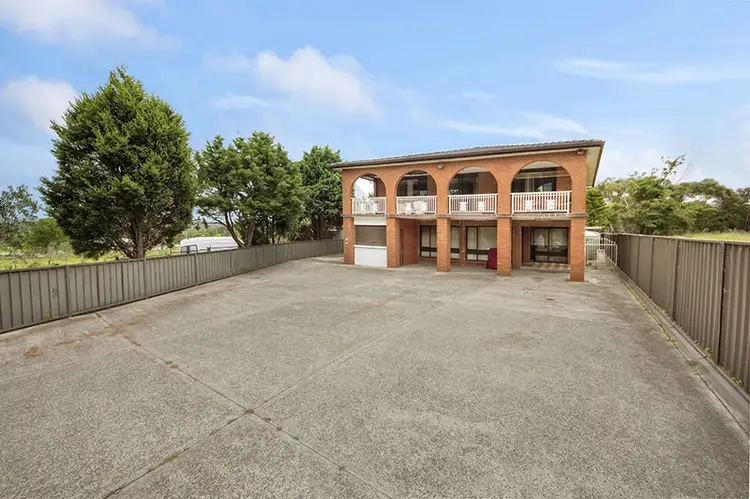 110 Walker Street, Helensburgh NSW 2508