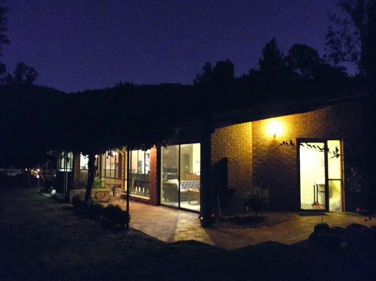 2 Houghs Lane, Bright VIC 3741