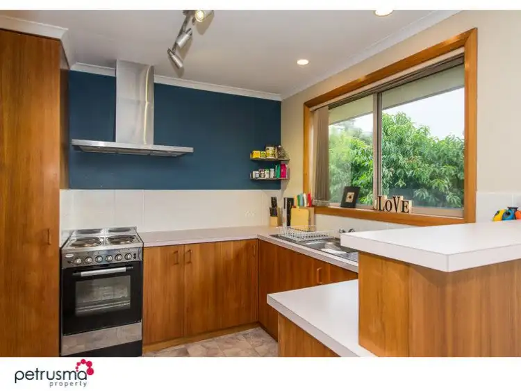 Fifth view of Homely villa listing, 2/22 Holland Court, Howrah TAS 7018