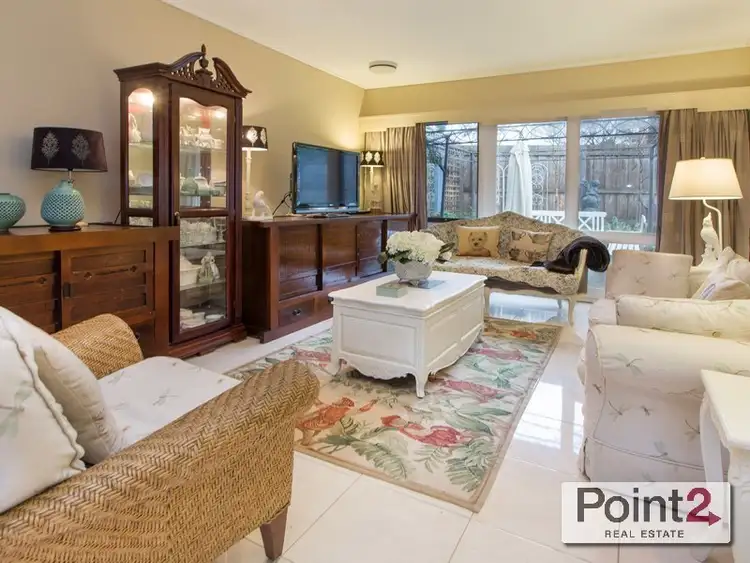 2/24 Coonara Avenue, Mount Eliza VIC 3930