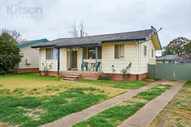 16 Toy Place, Tolland NSW 2650