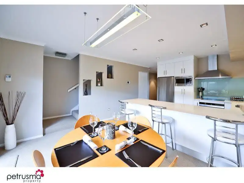 Main view of Homely townhouse listing, 4/28 Alexandra Esplanade, Bellerive TAS 7018