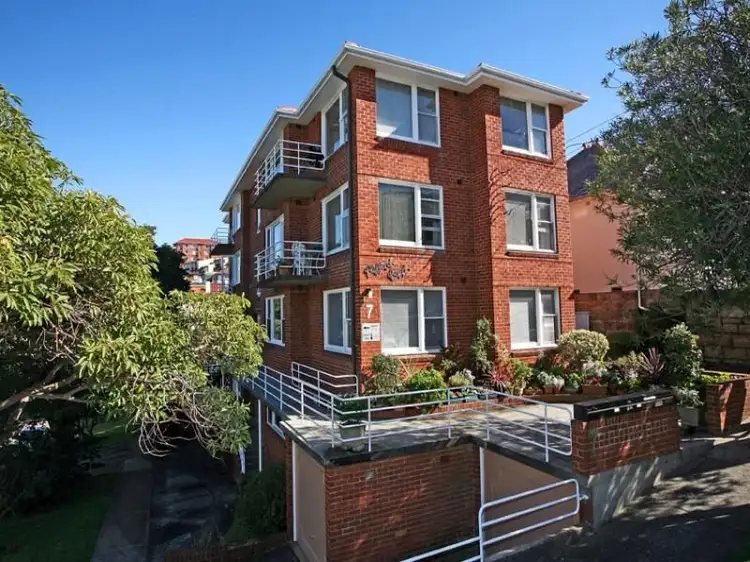 Second view of Homely apartment listing, 4/7 Woods Parade, Fairlight NSW 2094