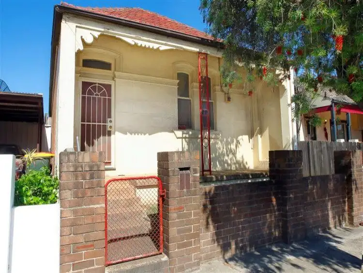 10 Frederick St, St Peters NSW 2204