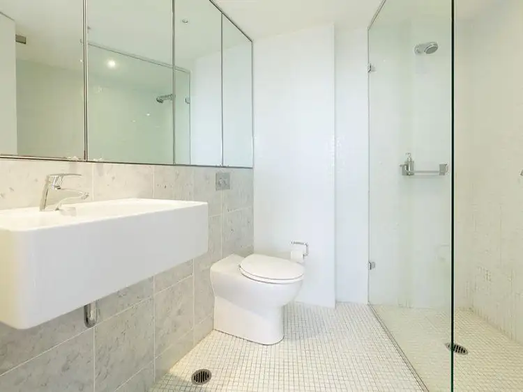 Sixth view of Homely apartment listing, 1002/2 Elizabeth Bay Road, Elizabeth Bay NSW 2011