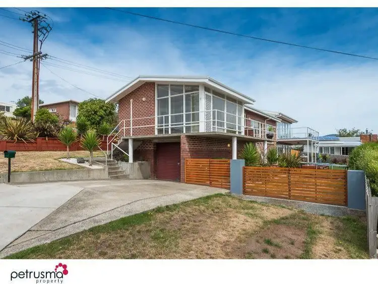 31 Topham Street, Rose Bay TAS 7015