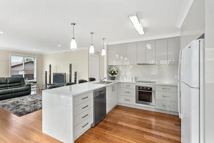 9 Sanderson Road, Kanahooka NSW 2530