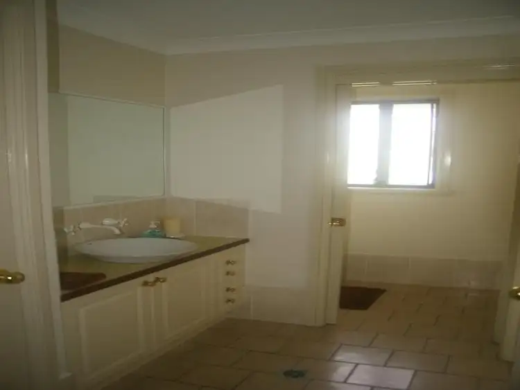Fifth view of Homely unit listing, 1 Kendor Place, Orange NSW 2800