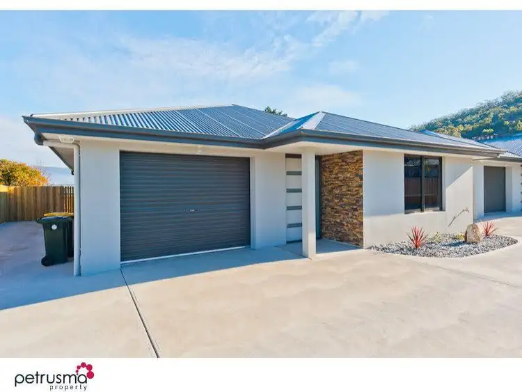 Main view of Homely villa listing, 2/10 Talune Street, Lindisfarne TAS 7015