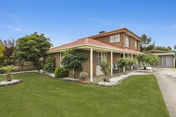 37 COURTENAY AVENUE, Cranbourne North VIC 3977