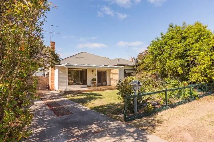 5 Acacia Street, Horsham VIC 3400