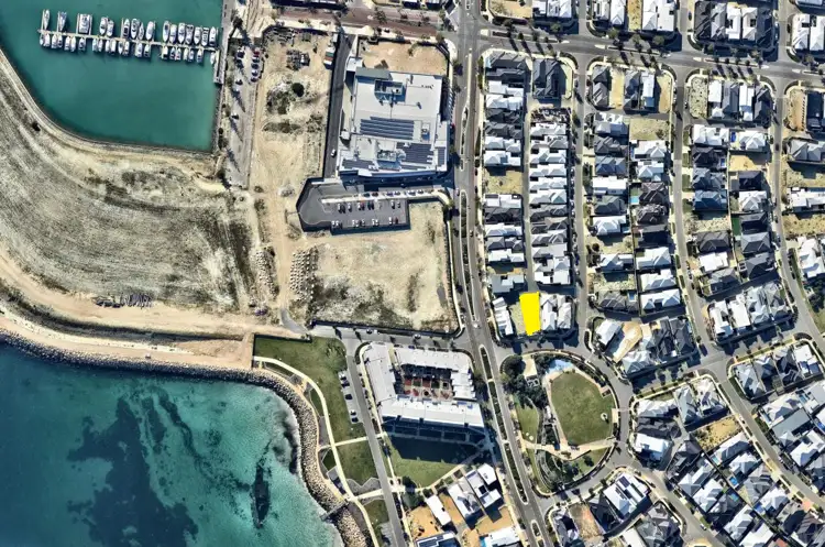28 Lucretia Circle, North Coogee WA 6163