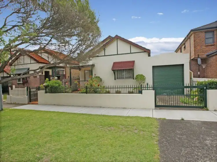 30 WEIL AVENUE, Croydon Park NSW 2133