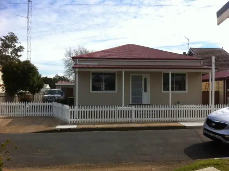 16 Ward Street, Maitland NSW 2320