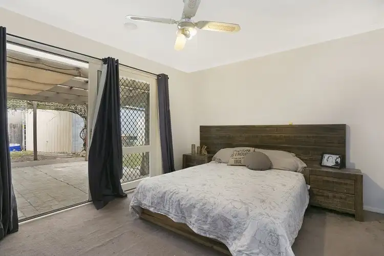Fifth view of Homely house listing, 5 CONWAY COURT, Cranbourne VIC 3977