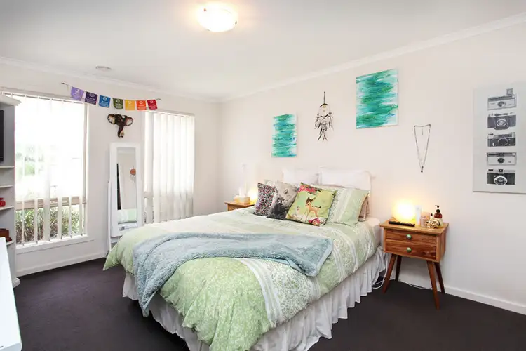 Sixth view of Homely unit listing, 1/9-15 Higgs Circuit, Sunbury VIC 3429