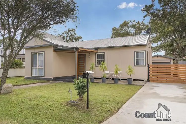 19 Wall Road, Gorokan NSW 2263