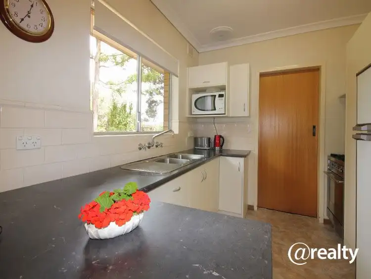 2 York Street, Happy Valley SA 5159