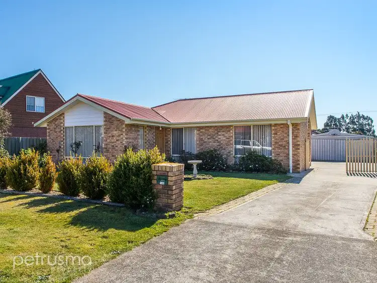 11 Peppermint Place, Margate TAS 7054