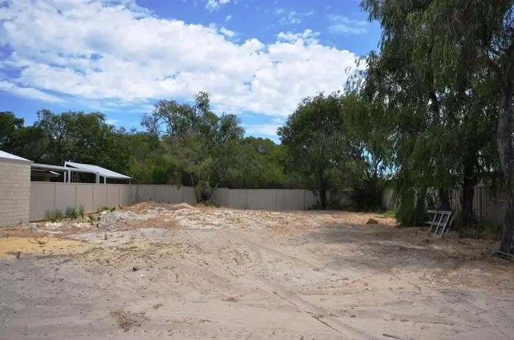 14 Barkle Close, Abbey WA 6280
