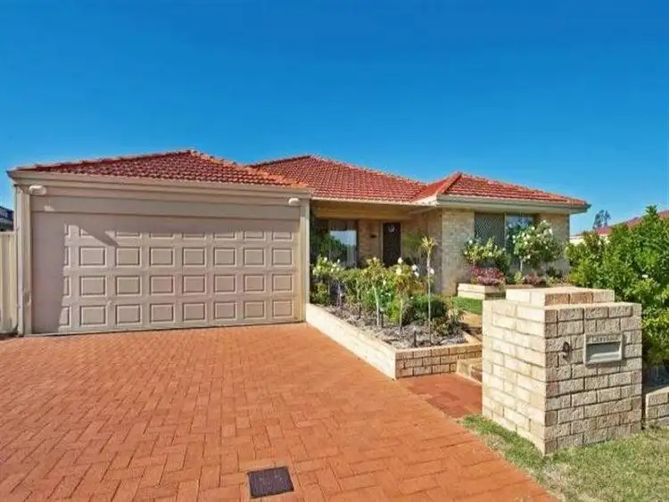 9 Fortescue Bend, Gosnells WA 6110