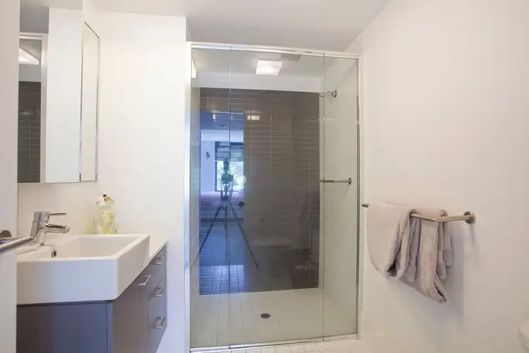 Sixth view of Homely apartment listing, 23/4 Smith Street, Lorne VIC 3232