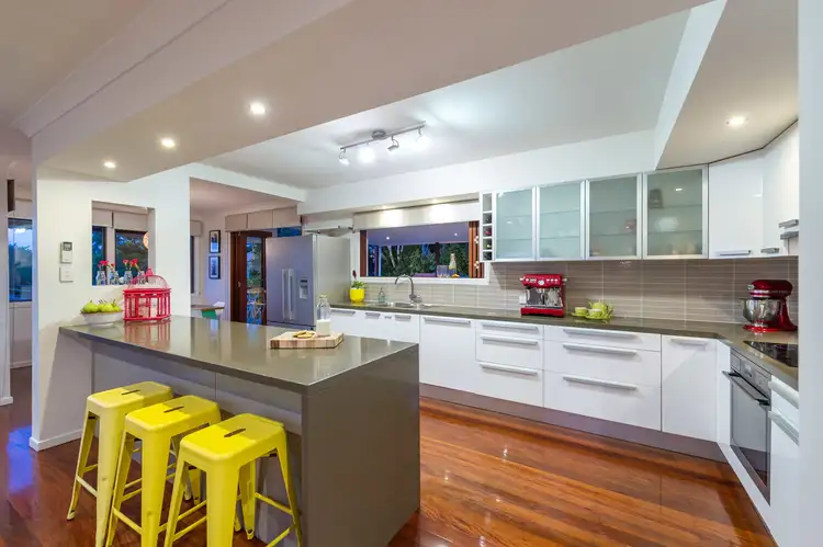 3 Hepburn Street, Stafford Heights QLD 4053