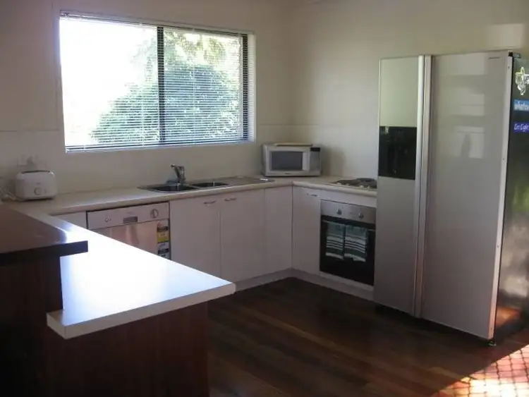 Fifth view of Homely house listing, 2 Mackay Street, Byron Bay NSW 2481