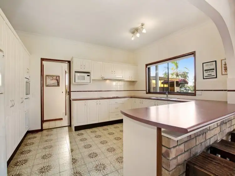 Fifth view of Homely house listing, 10 Sailaway Street, Mermaid Waters QLD 4218