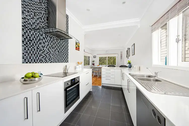 30 Novara Crescent, Como NSW 2226