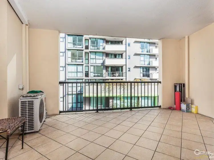 Fifth view of Homely apartment listing, 8/474 Upper Edward Street, Spring Hill QLD 4000