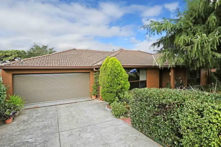 11 Thornhill Road, Highton VIC 3216