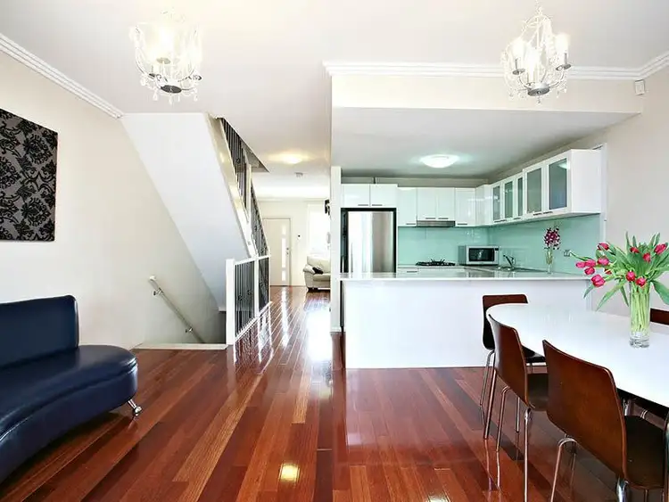 8/14-22 Mary St, St Peters NSW 2044