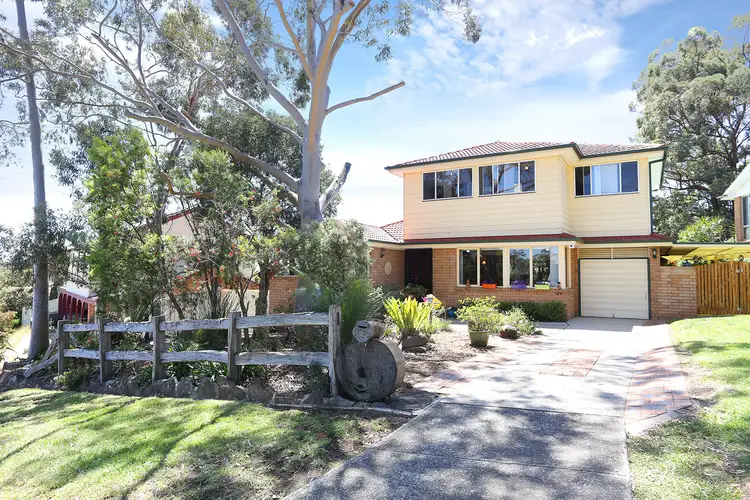 2 Wandarra Cres, Bradbury NSW 2560