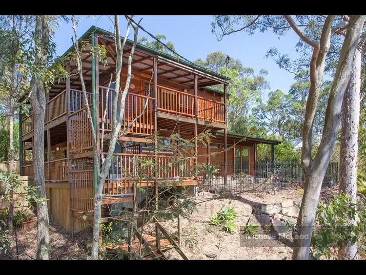 73 Cassandra Street, Chapel Hill QLD 4069