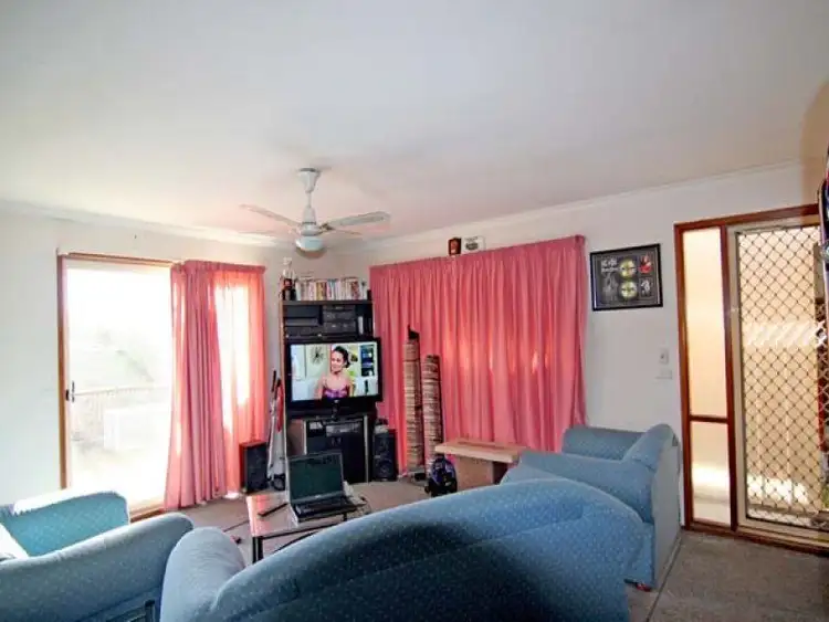 Fifth view of Homely house listing, 20 Reader Court, Banks ACT 2906