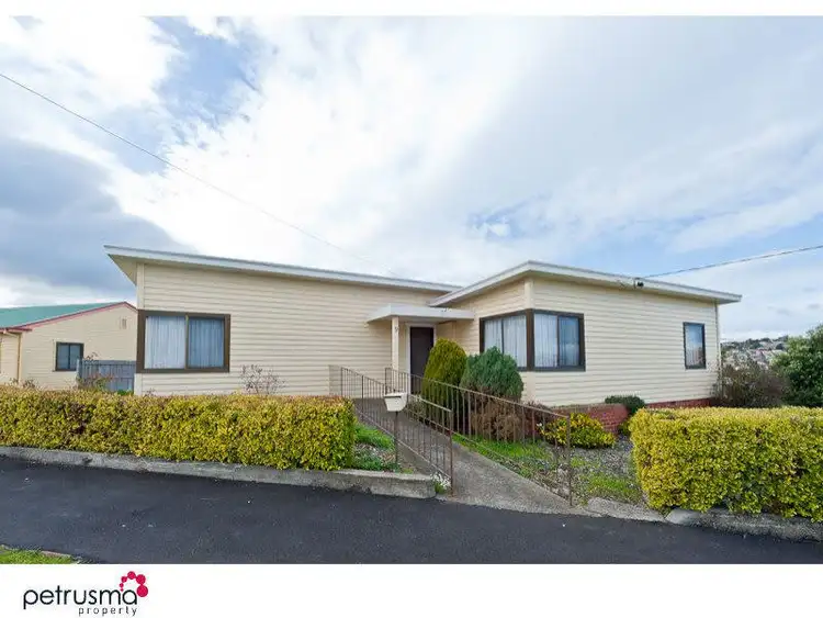 9 Arundel Street, Derwent Park TAS 7009